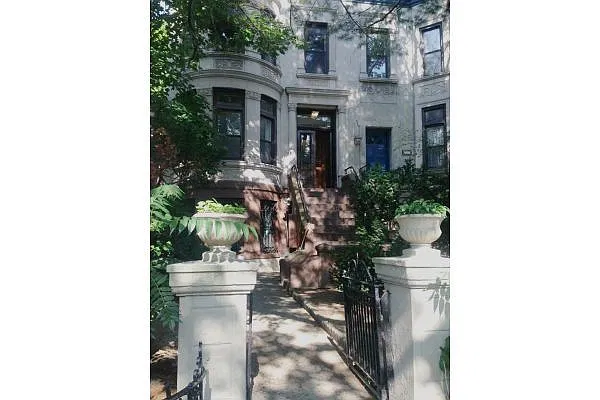 Rented by Barbara Puccia Realty LLC | media 6