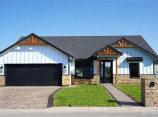 706 Spruce St, Rio Grande City, TX 78582