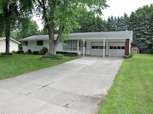 7510 Cherry Ave, Jenison, MI 49428