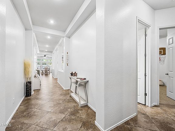 4th image of 25788 N SANDSTONE Way