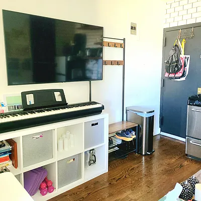 Rented by Besmatch Real Estate Inc | media 3