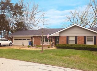 12 Lakewood Dr, Hillsboro, MO