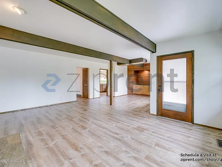 4110 44th Ave SW — Photo 4