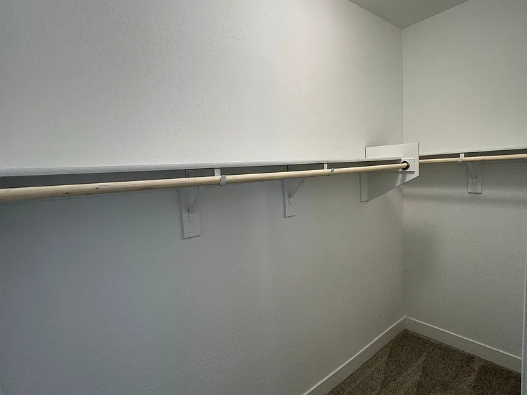 648 W Winchester Dr — Photo 17