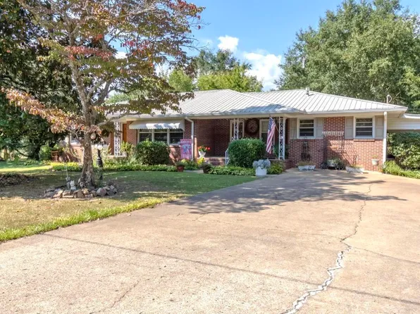 925 Seay Ave, Boaz, AL 35957