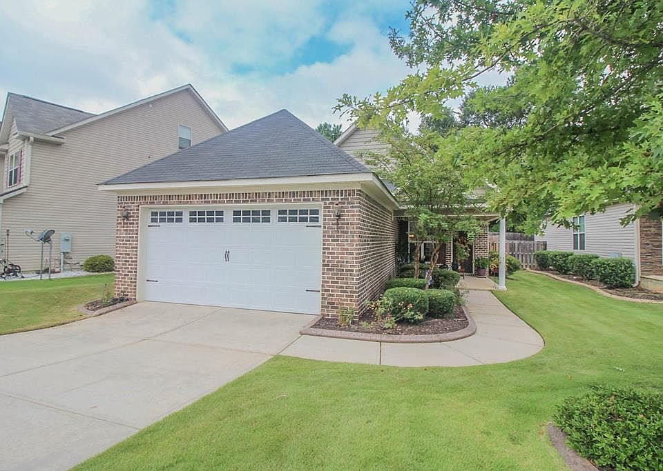 1st image of 3617 Mossland Dr