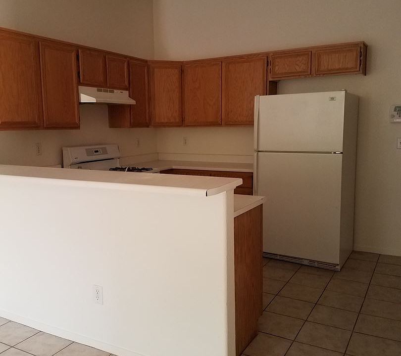 2nd image of 2803 Hedge Creek Ave