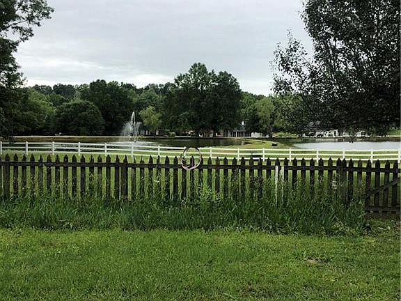 5th image of 857 Amberwood Dr