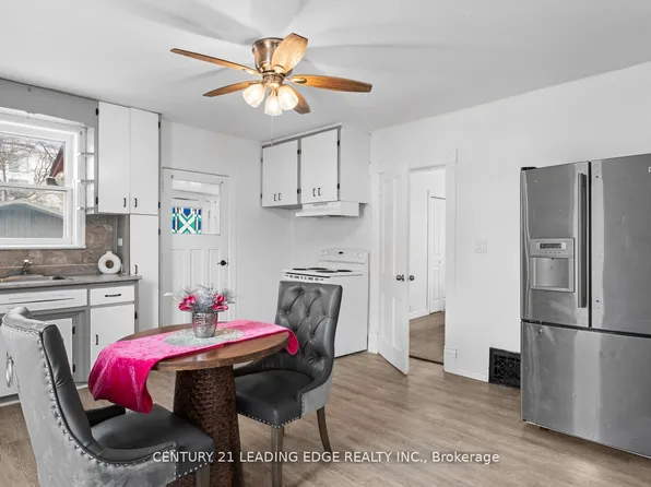 195 Albert St, Oshawa, ON L1H 4R4