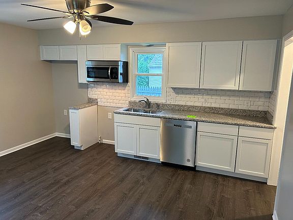 2nd image of 1642 Vine Ct