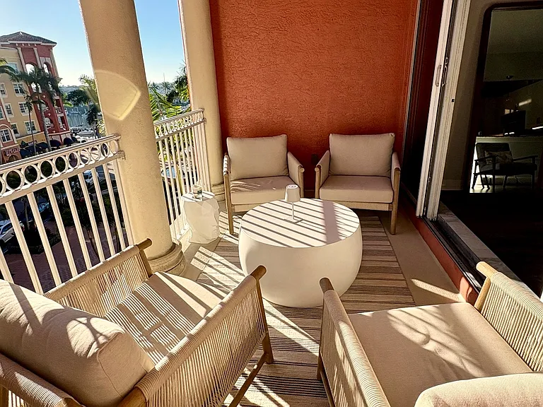 Bayfront Pl — Photo 4