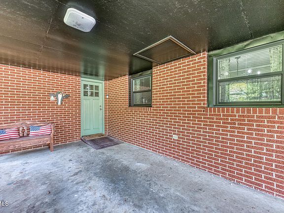 2nd image of 4728 Edens View Rd