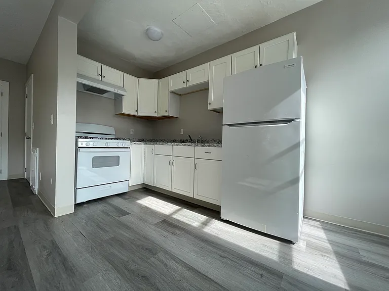 1101 Elm St #203 — Photo 2