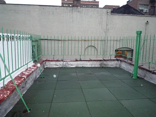 Rented by New Yorker Realty | media 27