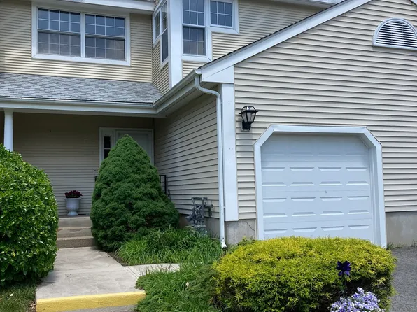 202 Limner Circle #202, Rocky Hill, CT 06067