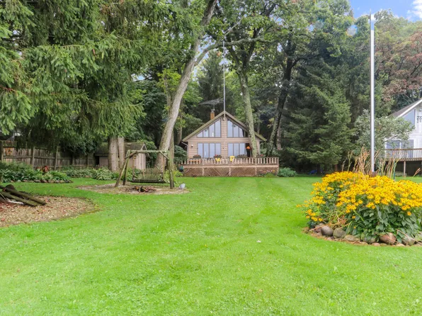 N7714 W Shore Dr, Elkhorn, WI 53121