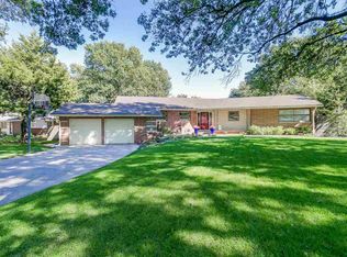 820 N Stratford Ln, Wichita, KS 67206