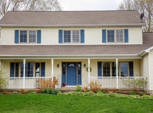 104 Maple Cir, Waverly, IA 50677