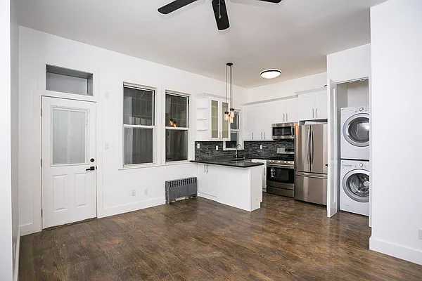 Rented by Nooklyn NYC LLC | media 21