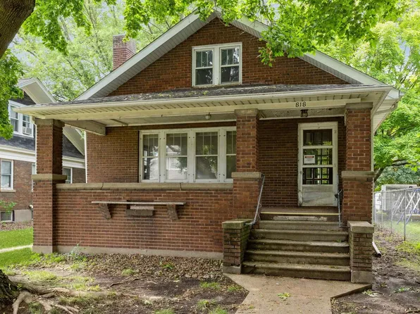 818 N 3rd St, Clinton, IA 52732