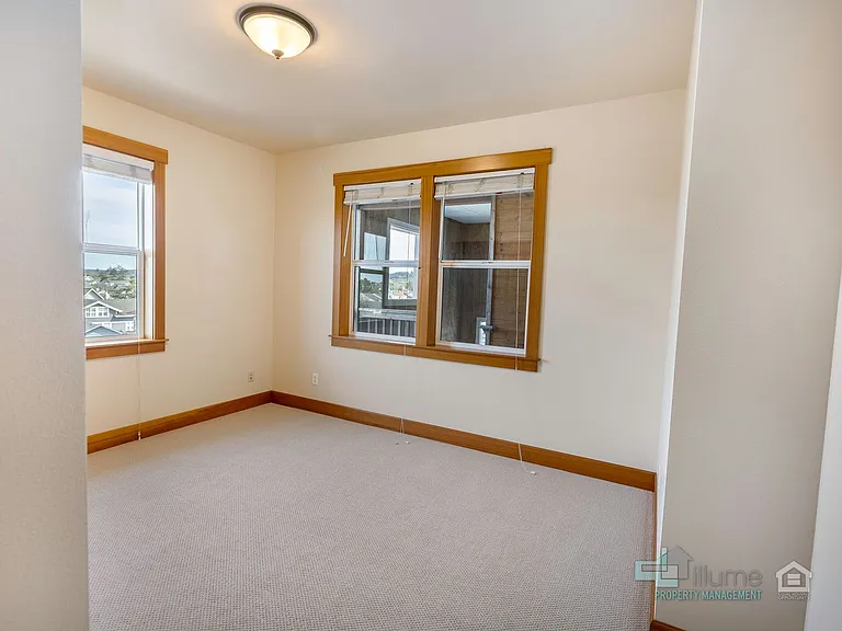 224 N Holladay Dr #201 — Photo 61