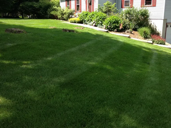 1 Aspen Rd, Hopewell Junction, NY 12533