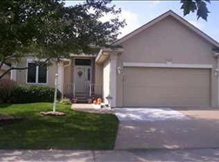 2405 SW Kings Ct, Topeka, KS 66614