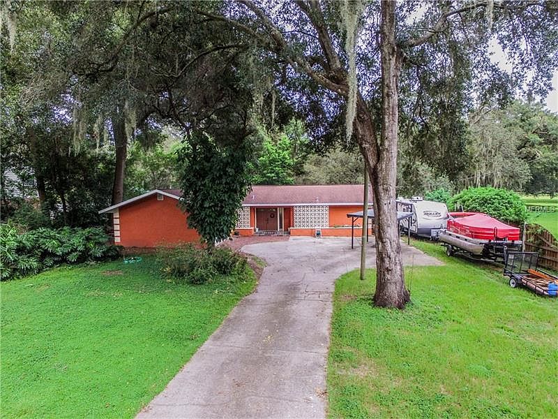 1st image of 903 Woodview Dr