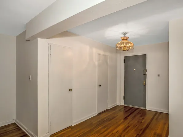 31-85 Crescent Street image 6 of 24