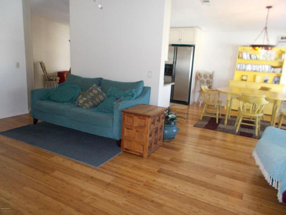 5th image of 703 Lantania Dr