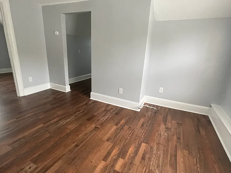 734 Burlington Ave #2 — Photo 8
