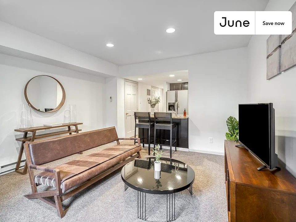 1843 Burke St SE #2