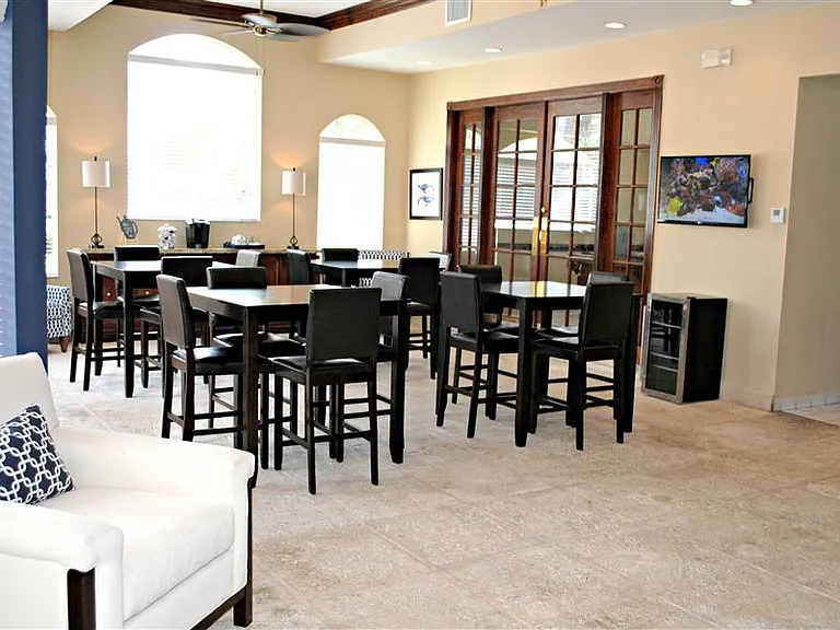 Ocean Reef at Seawalk Pointe Apartments — Photo 8