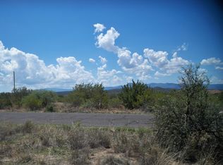 4235 E Commercial Way, Rimrock, AZ 86335