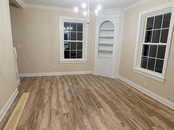 3rd image of 1300 Grantley Rd