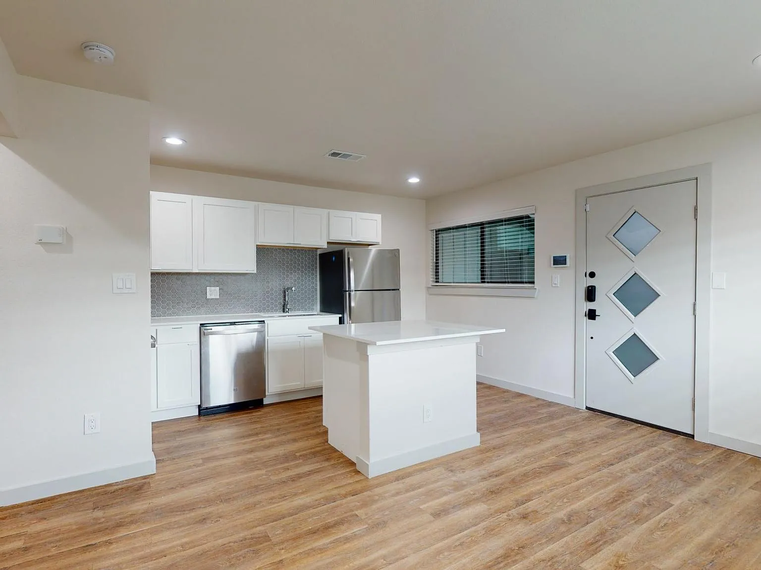 Lakewood Village — Photo 4