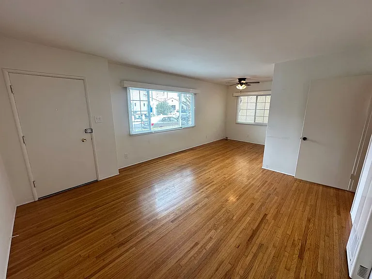 150 Saint Joseph Ave — Photo 3