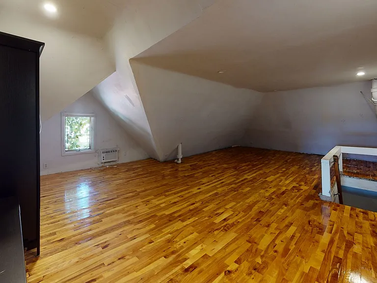 1409 5th St SE — Photo 5