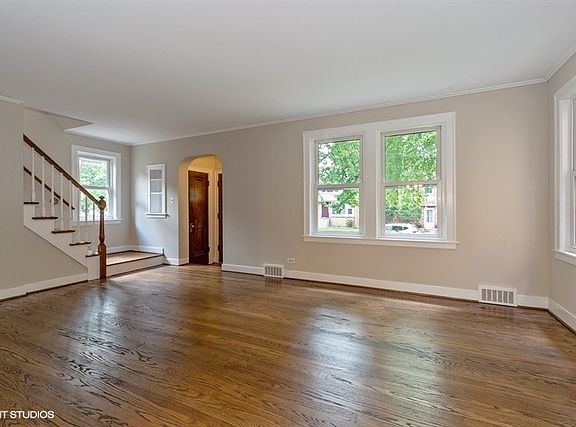 5th image of 5935 N Melvina Ave