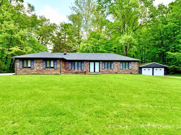 504 W Gold Creek Rd, Mooresville, IN 46158