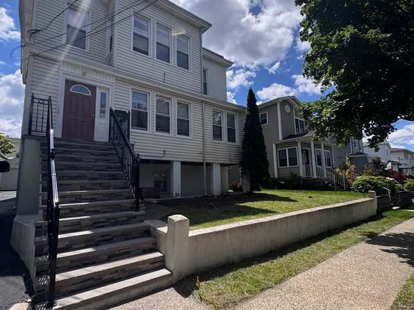 549 1st St Floor 2, Carlstadt, NJ 07072