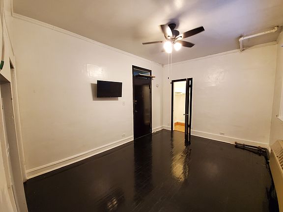3rd image of 834 W Fullerton Ave APT C