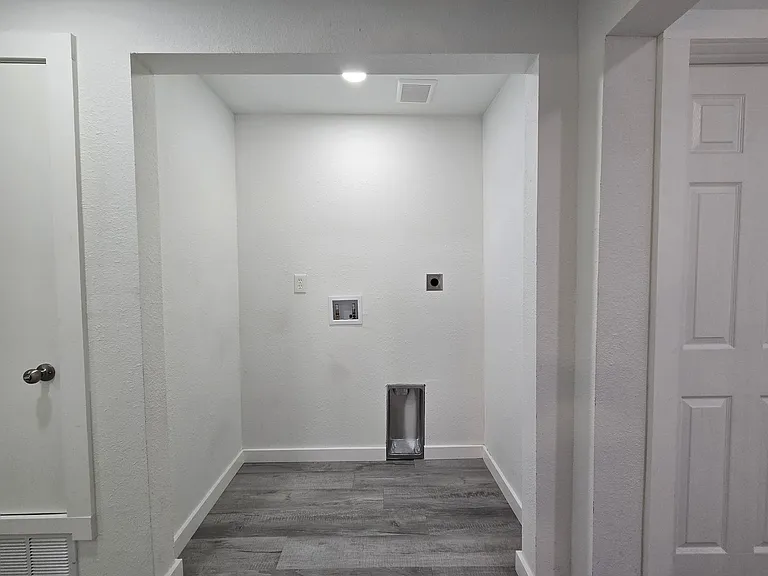 202 Marston Ave — Photo 11
