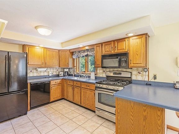 5th image of 62 Villa Roma Dr Unit 62