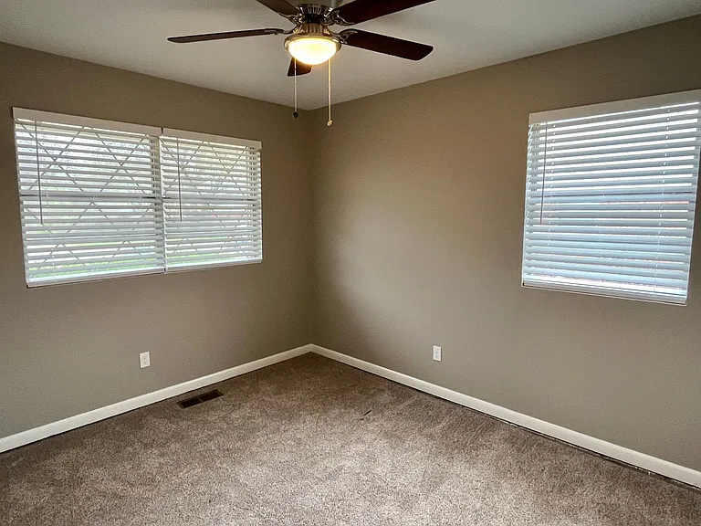 204 Ridgecrest Rd — Photo 11