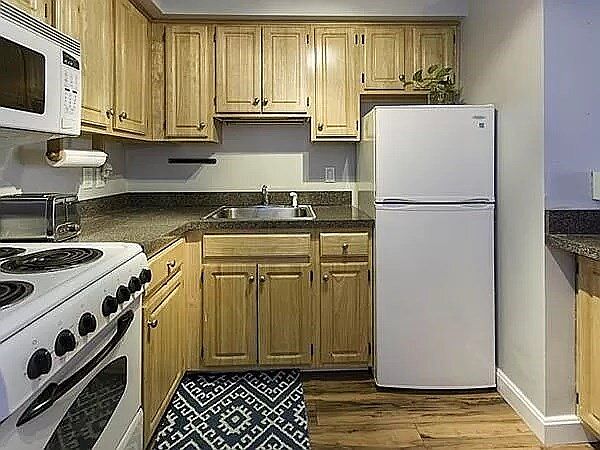 1st image of 1025 Hancock St Unit 1H