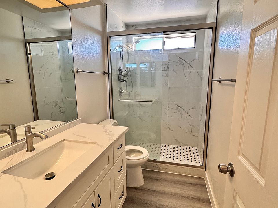 1st image of 146 W Glendon Way APT B