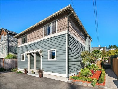 6045 Fauntleroy Way SW #B, Seattle, WA, 98136