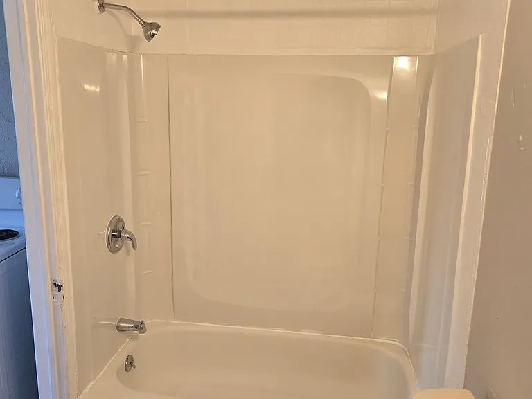 2550 Elyria Ave — Photo 53