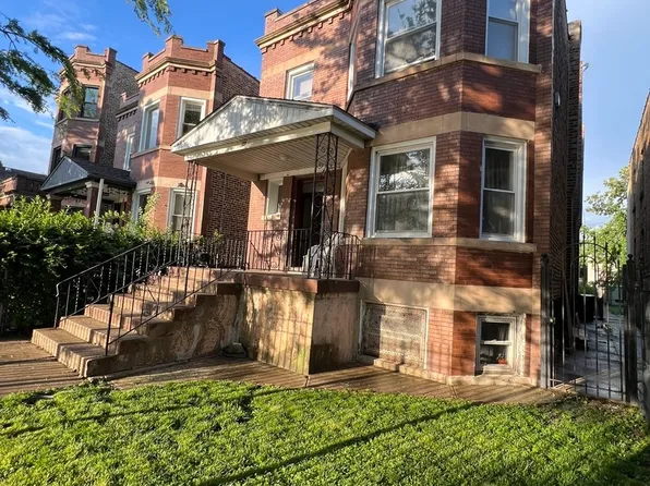 867 N Sacramento Blvd, Chicago, IL 60622